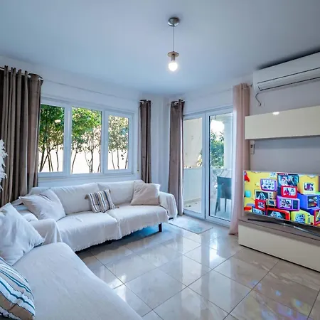 Albania Dream Luxury 1 * Sarandë
