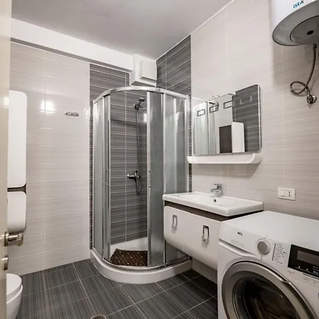 Albania Dream Luxury 1 *